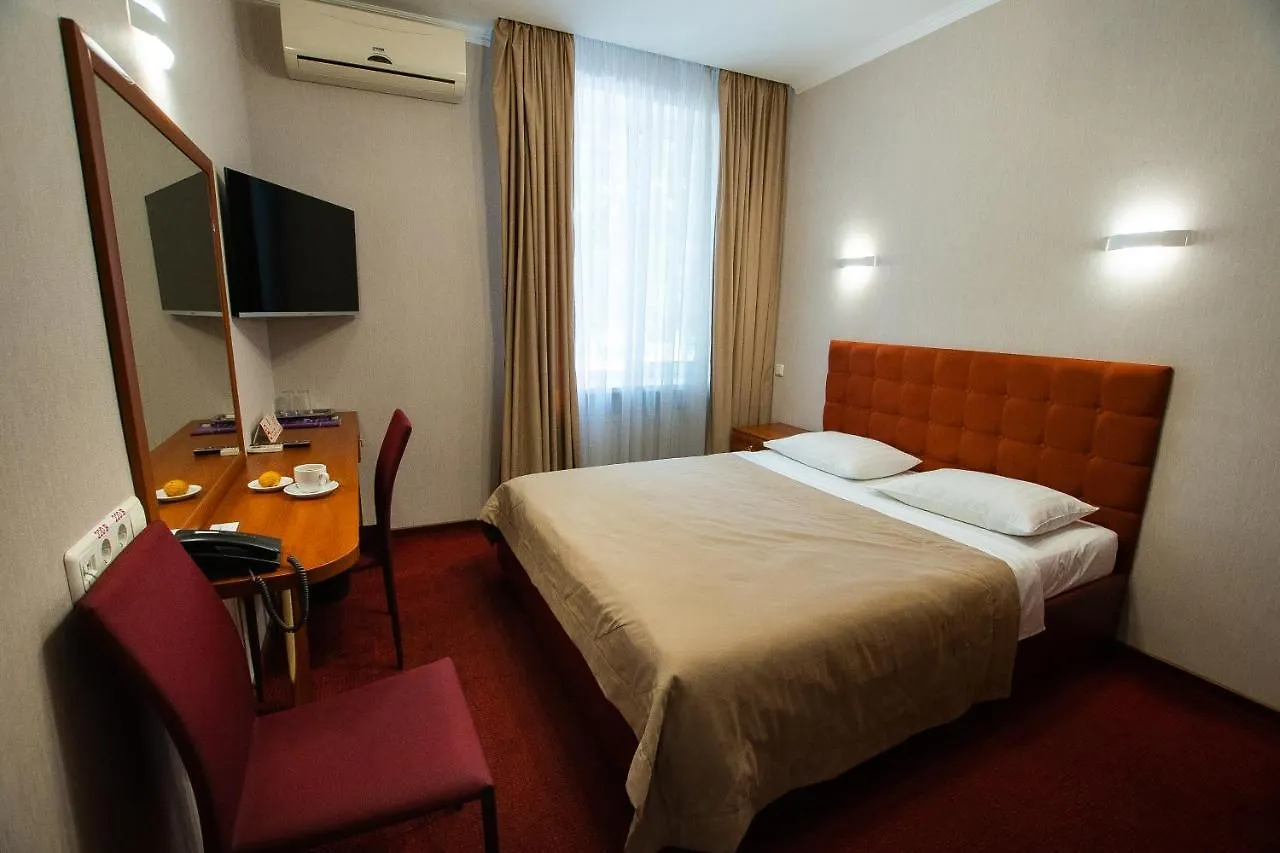 Grand Christer Hotel Kiev 0*,  Oekraïne